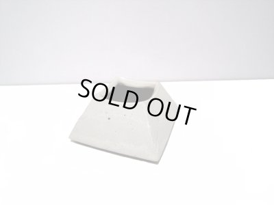 画像4: 手造り 粉引釉正角富士型　T-２８－３