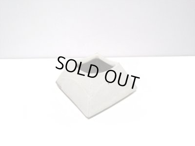 画像3: 手造り 粉引釉正角富士型　T-２８－３