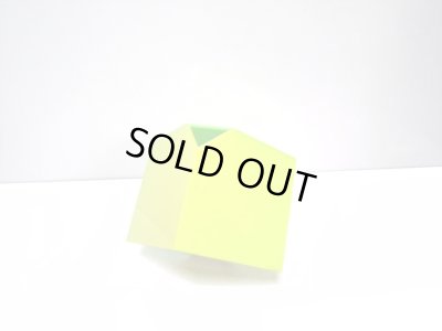 画像7: アクリル花器　サイコロ型　イエロー　AC-２２