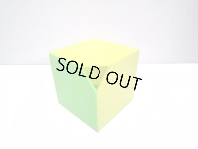 画像8: アクリル花器　サイコロ型　イエロー　AC-２２