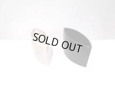 画像9: 特-５０２　白・黒小品角型花器