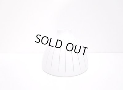 画像3: 特-５２７　手造り艶消し白釉山型４.５号小品花器