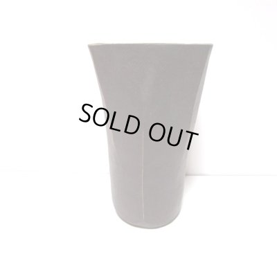 画像7: 特-５４６　作家物手作り赤錆色角口筒型花器