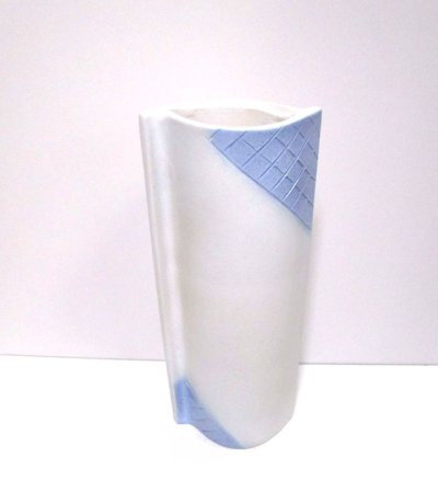 画像10: 特-５５２　手作り艶消し白釉１５号角型合わせ花器