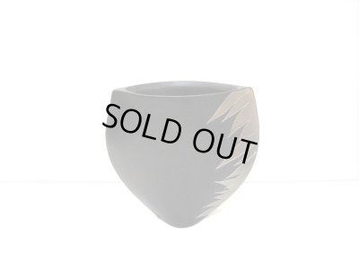 画像4: 一品作　艶消し黒偏壷　草葉文様　T-３０－１５Ａ