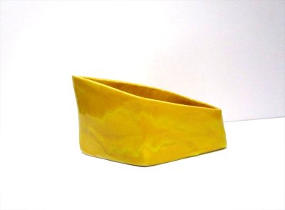 画像9: 手造り　黄色変形菱型花器　T-３０－３８