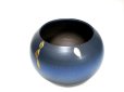 画像9: 一品作　手造り藍色９号丸壺型花器　T-３０－４５