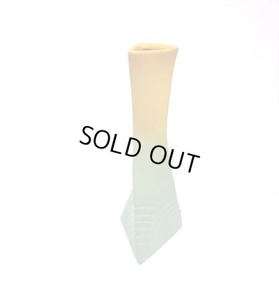 画像5: 特-５８２　ミントグリーン三角ネジリ花器