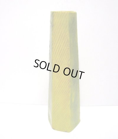 画像5: 特-５９４　手造り黄釉１４号六角筒型花器