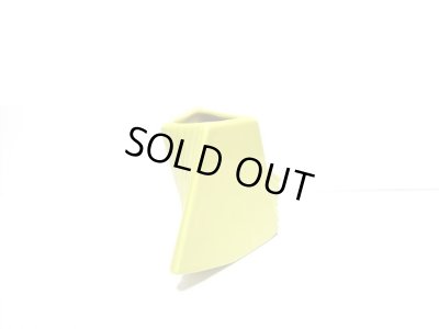 画像8: 黄色扇型小品花器　T-３１-３