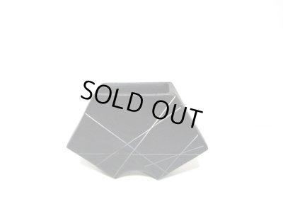 画像6: 一品作　黒変型六角花器　T-０２-２