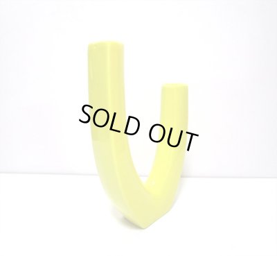 画像10: 特-７２１　黄色 変型U字花器 （少難あり）