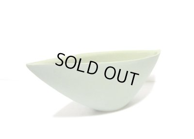 画像7: 手造り 若緑色１３.５号舟形花器　T-０６－７５