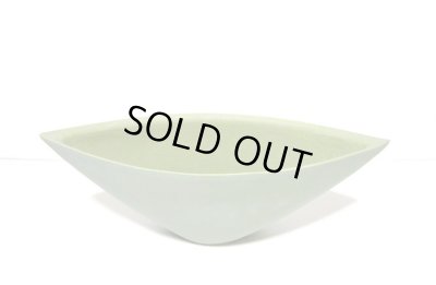 画像8: 手造り 若緑色１３.５号舟形花器　T-０６－７５