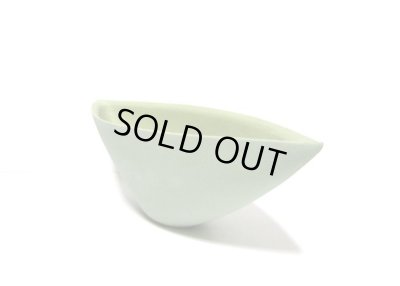 画像9: 手造り 若緑色１３.５号舟形花器　T-０６－７５