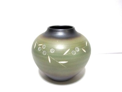 画像1: 特-７７３　モスグリーン７.５号丸彫入花瓶