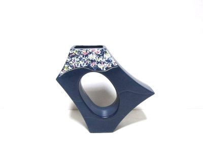 画像1: 濃紺変型菱形花器　T-０７-２８