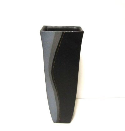 画像2: 手造り 艶消し黒４号角型長立華瓶　T-０7－４９　