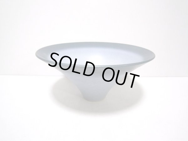 画像2: ライトブルー丸反型花器　T-２５－６ (2)