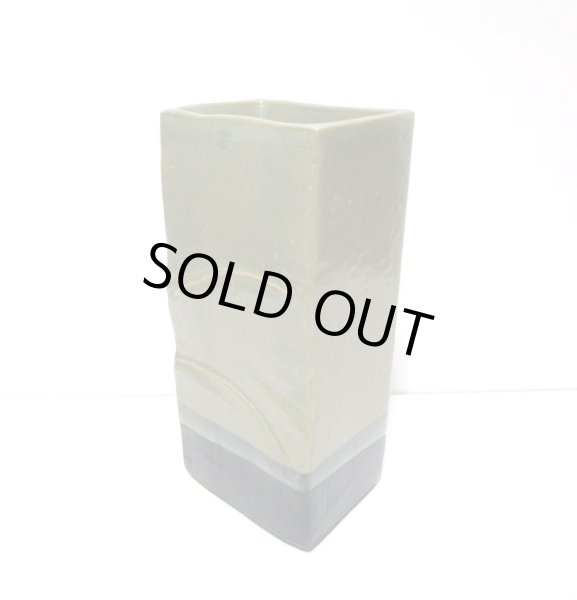 画像3: 特-５０１　手作りうぐいす色角型花器 (3)