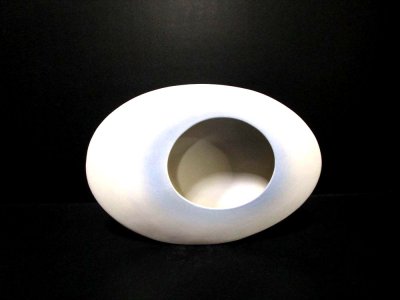 画像1: 白色楕円型縦横兼用花器　T-０３-１